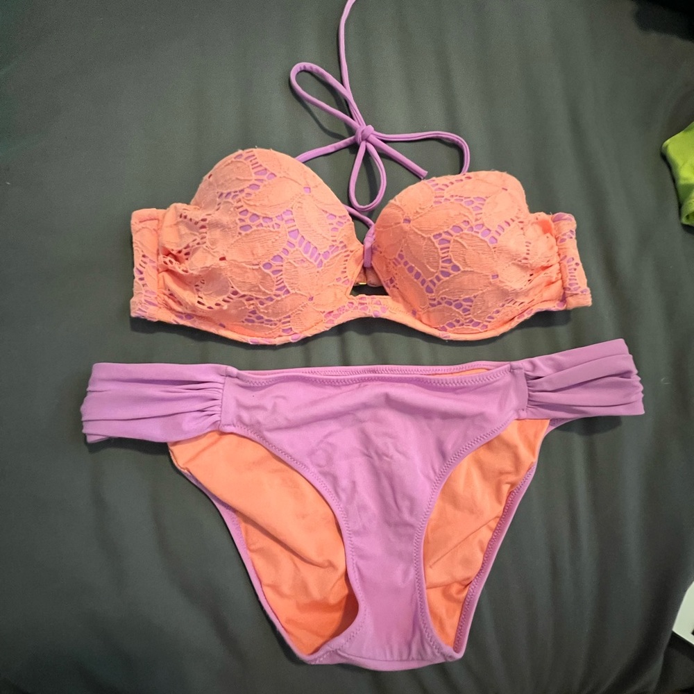 Two piece VS